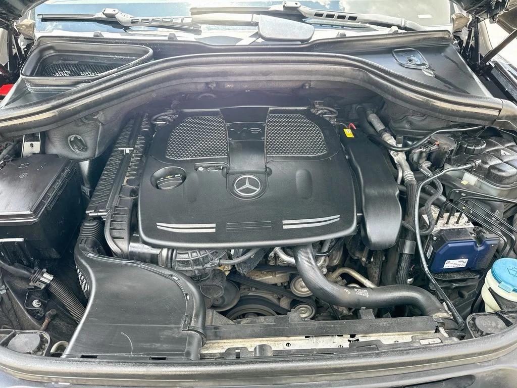Used 2012 Black Mercedes-Benz ML 350 image 38