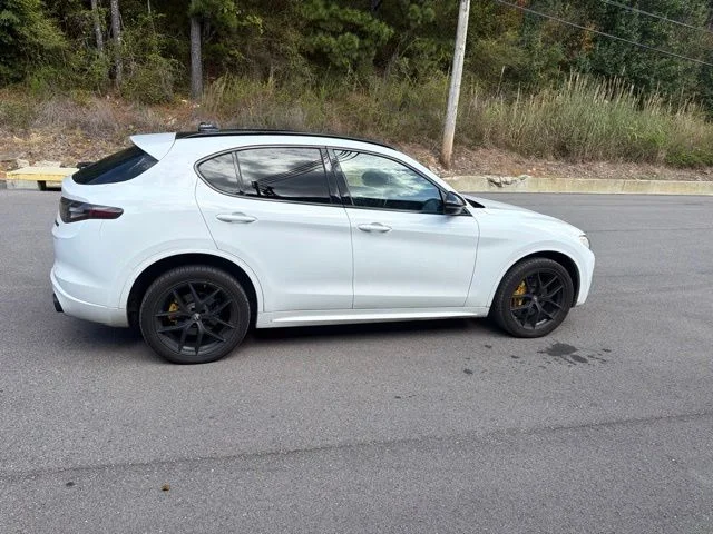 Used 2021 White Alfa Romeo Ti Sport image 7