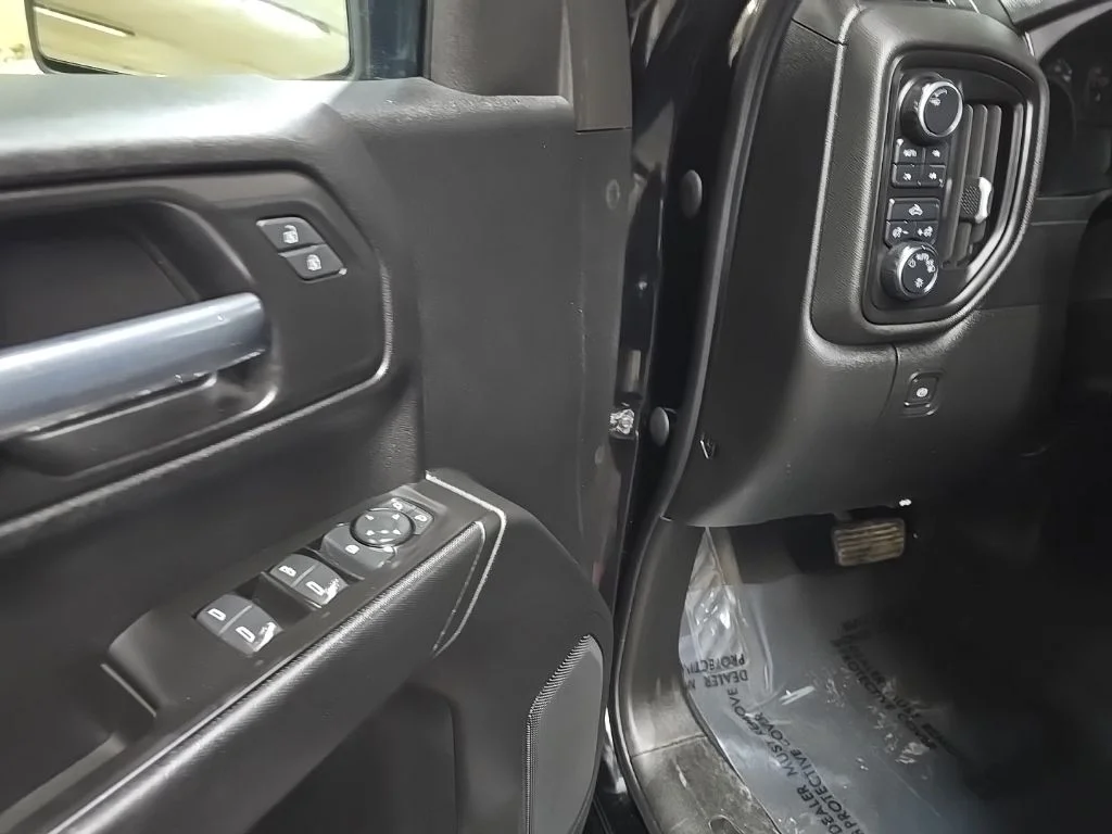 Used 2021 Black Chevrolet Custom Trail Boss image 27