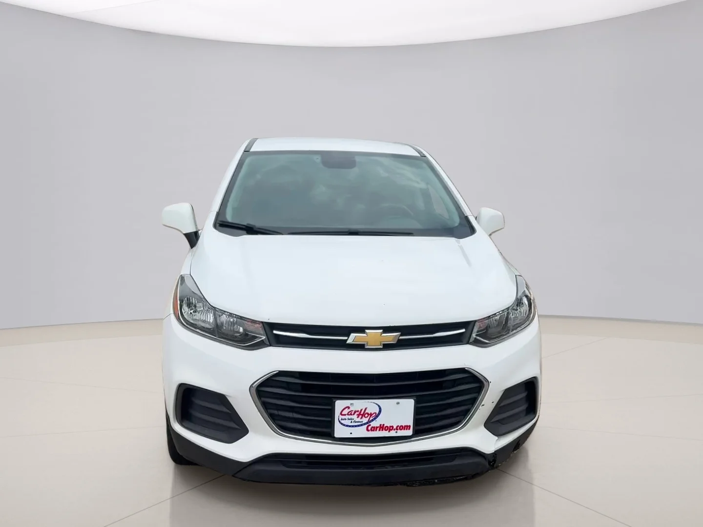 Used 2022 White Chevrolet LS image 8