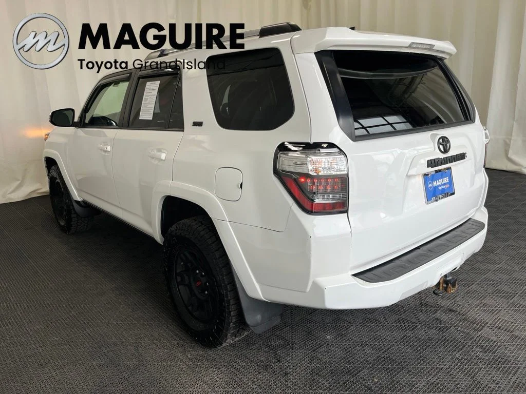 Used 2021 White Toyota SR5 Premium image 30