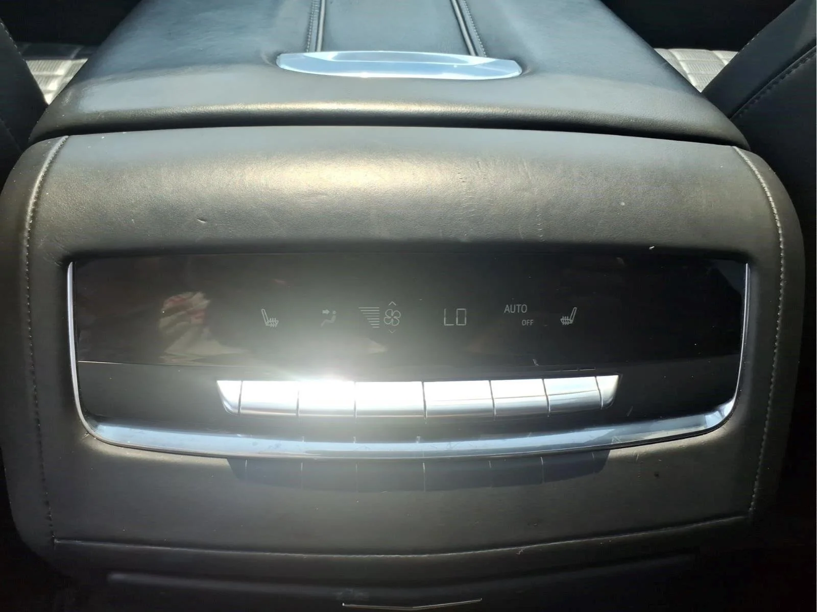 Used 2021 CRYSTAL WHITE TRICOAT Cadillac Sport Platinum image 16