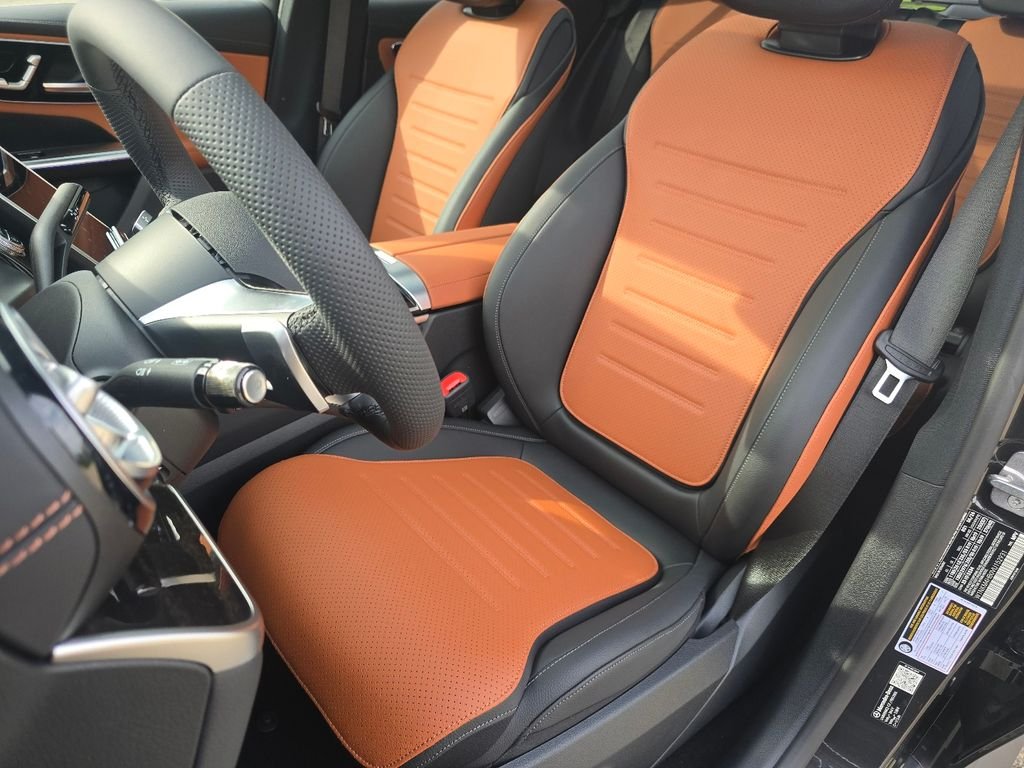 New 2027 Graphite Grey Metallic Mercedes-Benz GLC 300 image 25