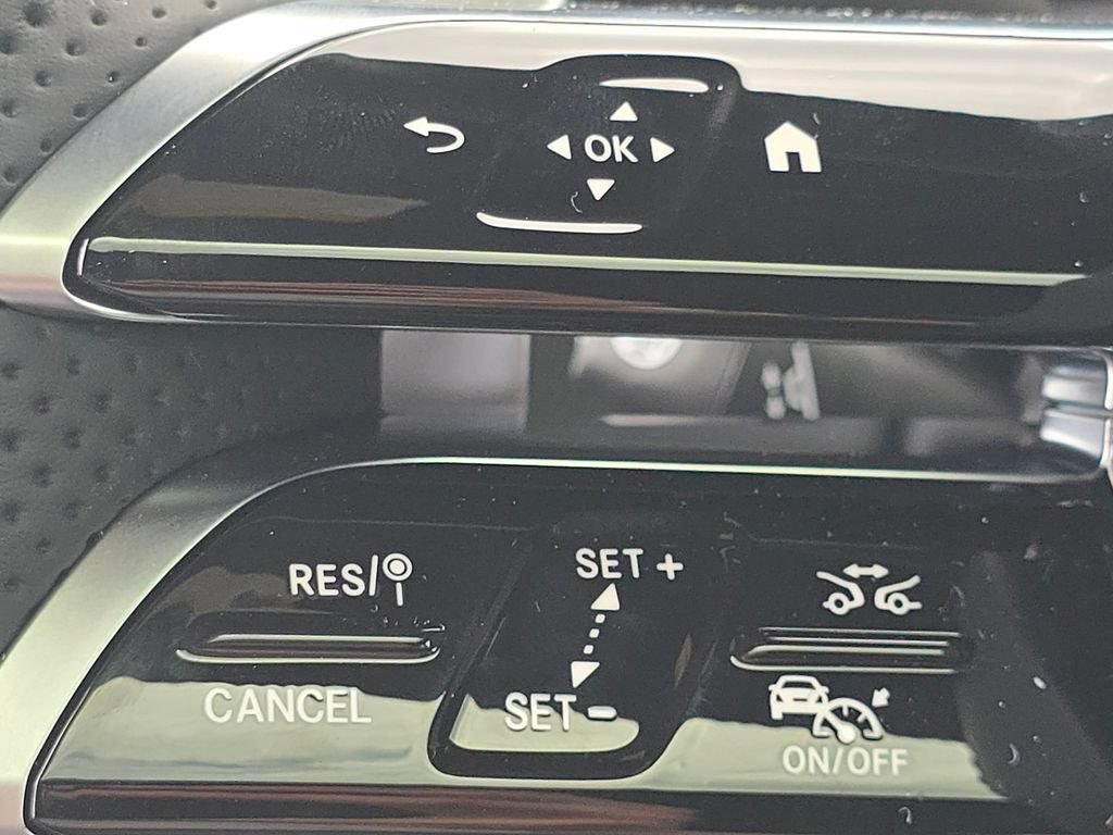 New 2026 MANUFAKTUR Desert Sand non-metallic Mercedes-Benz G 550 image 75
