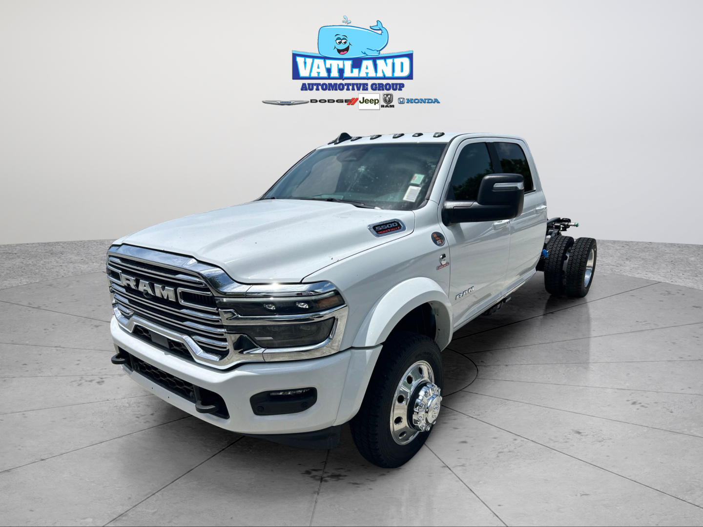 2026 RAM 5500 Big Horn 4X4 Crew Cab DRW 173" WB's photo