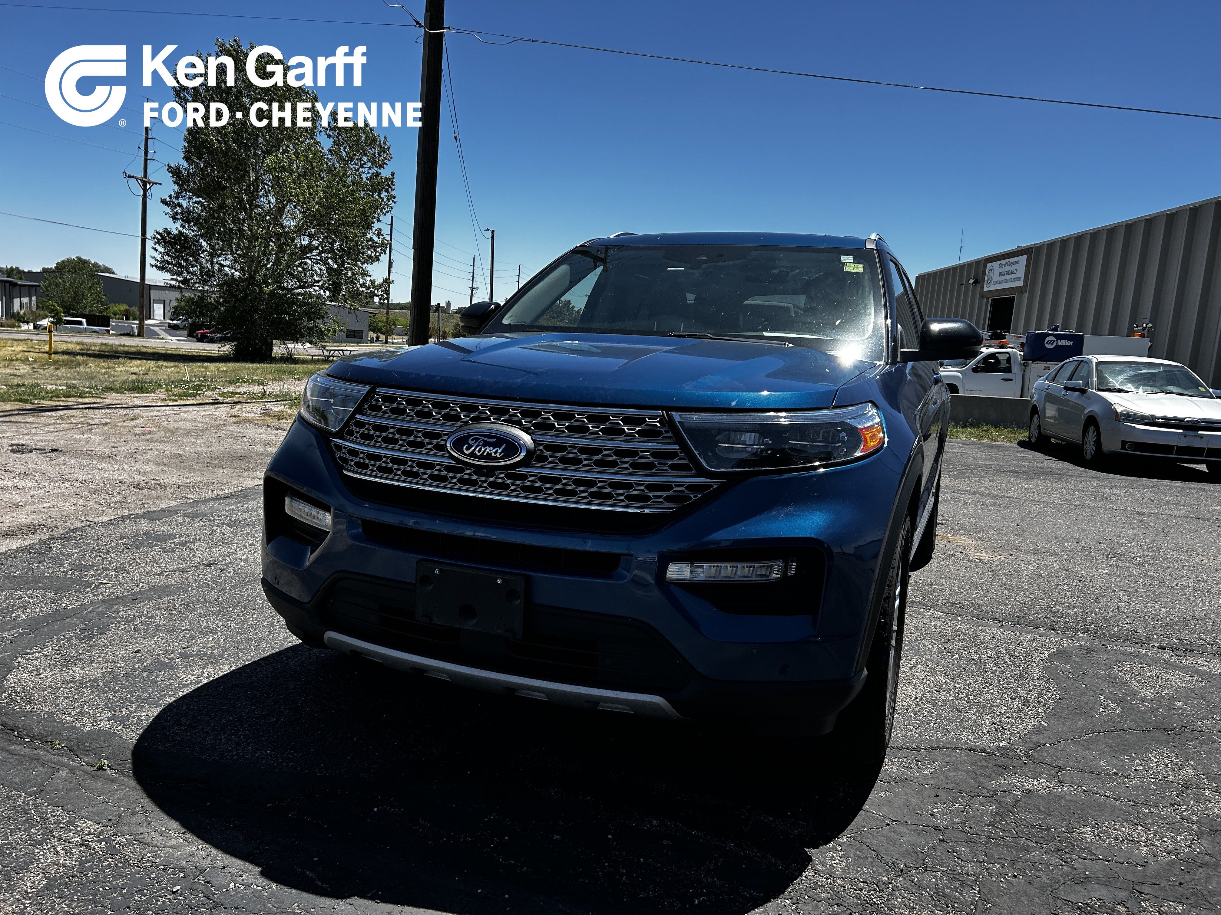 Used 2021 Atlas Blue Metallic Ford Limited image 1