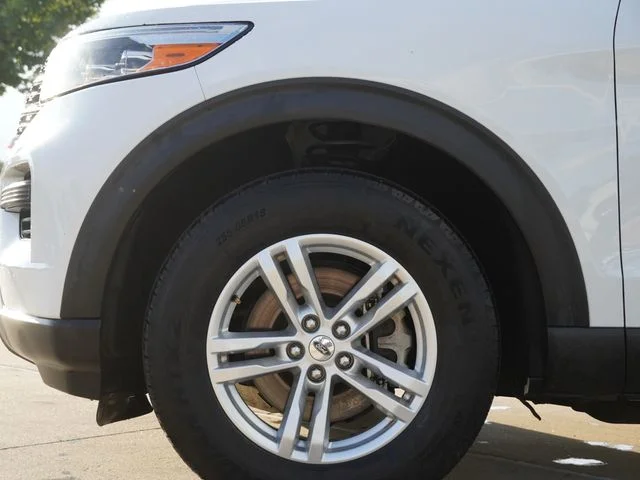 Used 2021 White Ford XLT image 5