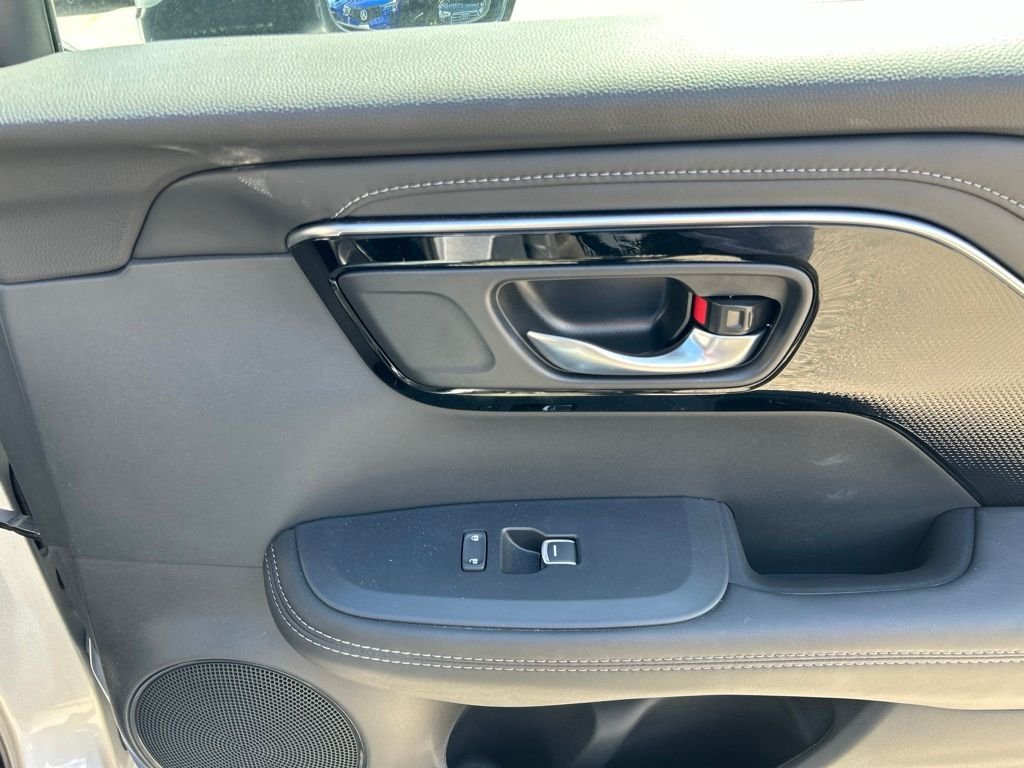 Used 2025 Silver Acura Base image 25