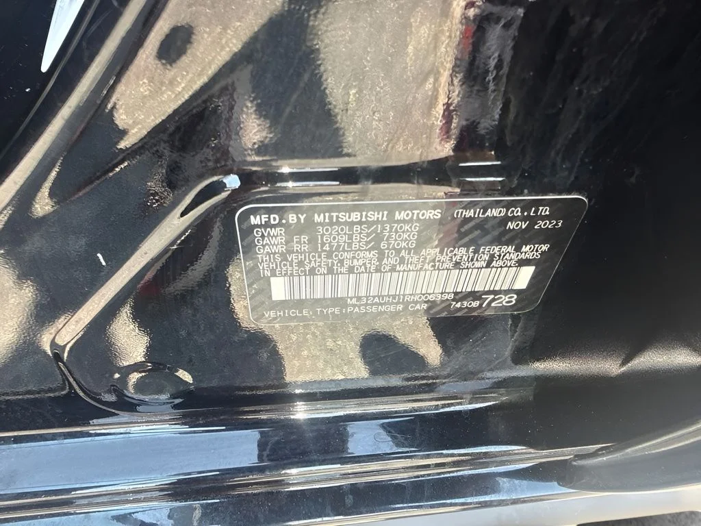 Used 2024 Black Mitsubishi ES image 22