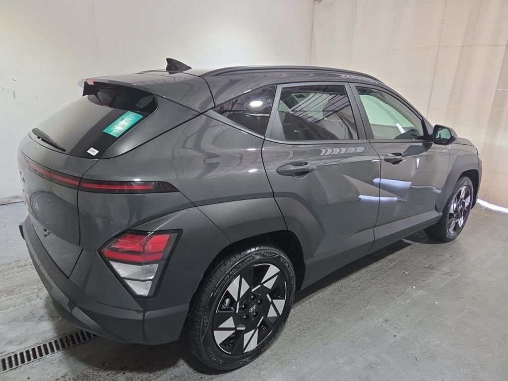 Used 2025 Gray Hyundai SEL image 6