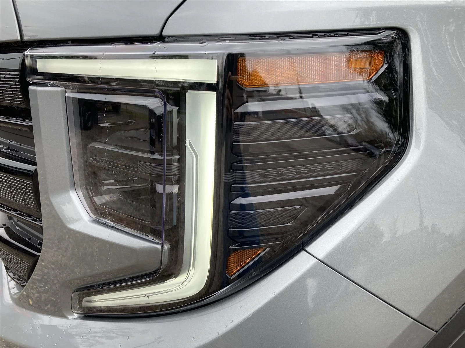 New 2026 Sterling Metallic GMC Elevation image 12