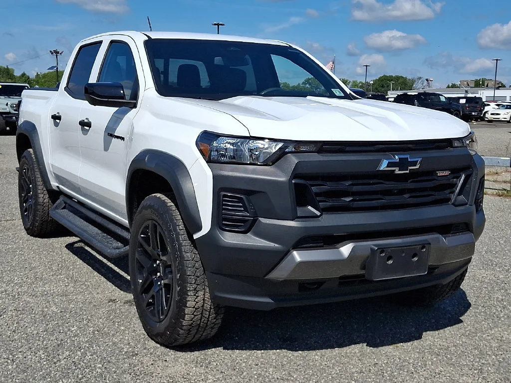 Used 2024 Summit White Chevrolet Trail Boss image 2