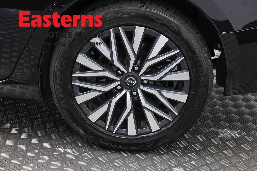 Used 2024 Black Nissan 2.5 SV image 33