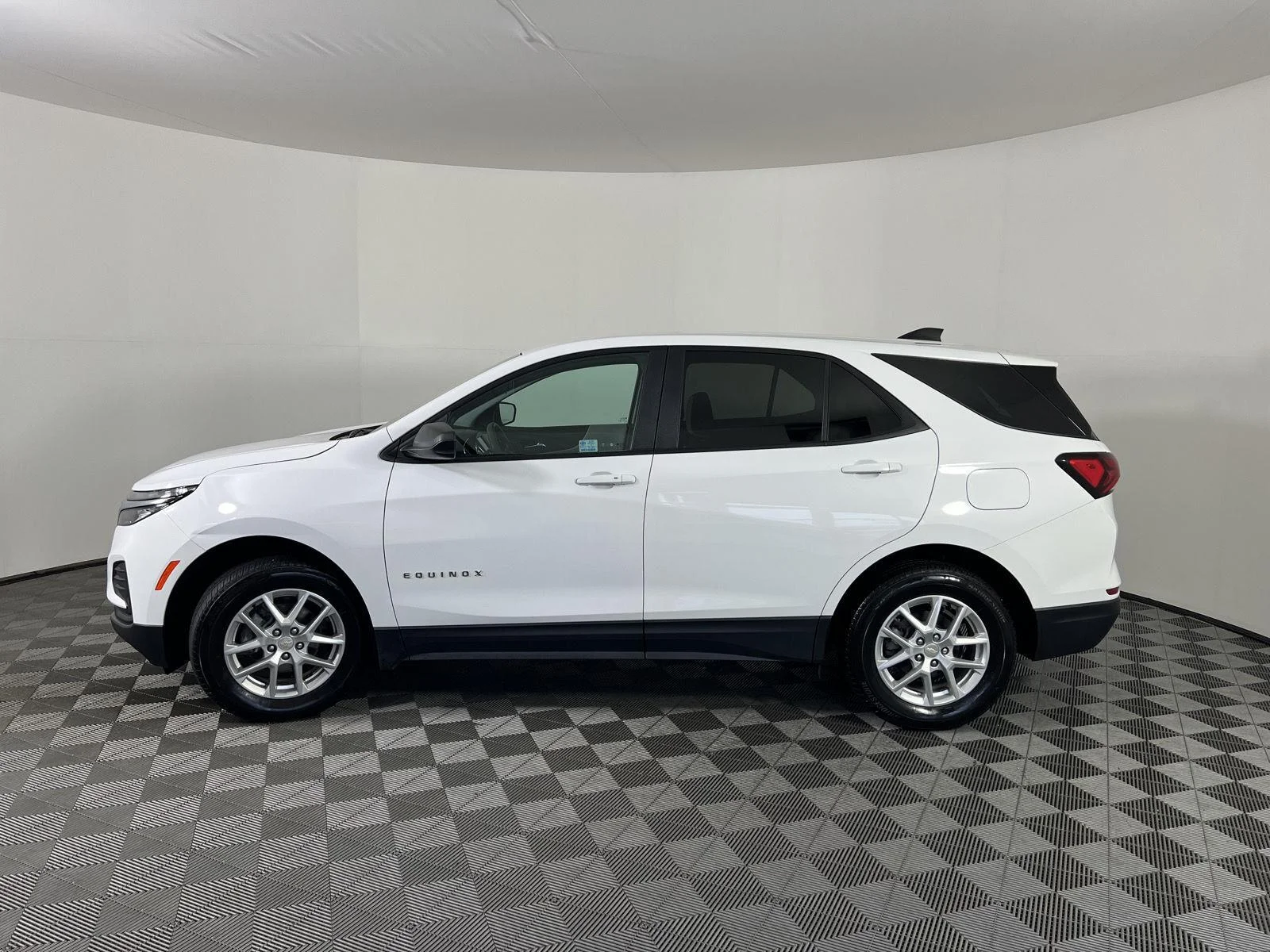 Used 2024 Summit White Chevrolet LS image 23