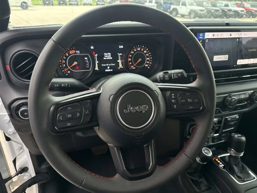 Used 2025 White Jeep Rubicon image 32