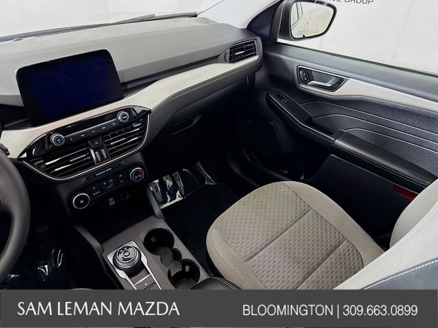 Used 2022 Silver Ford SE image 21
