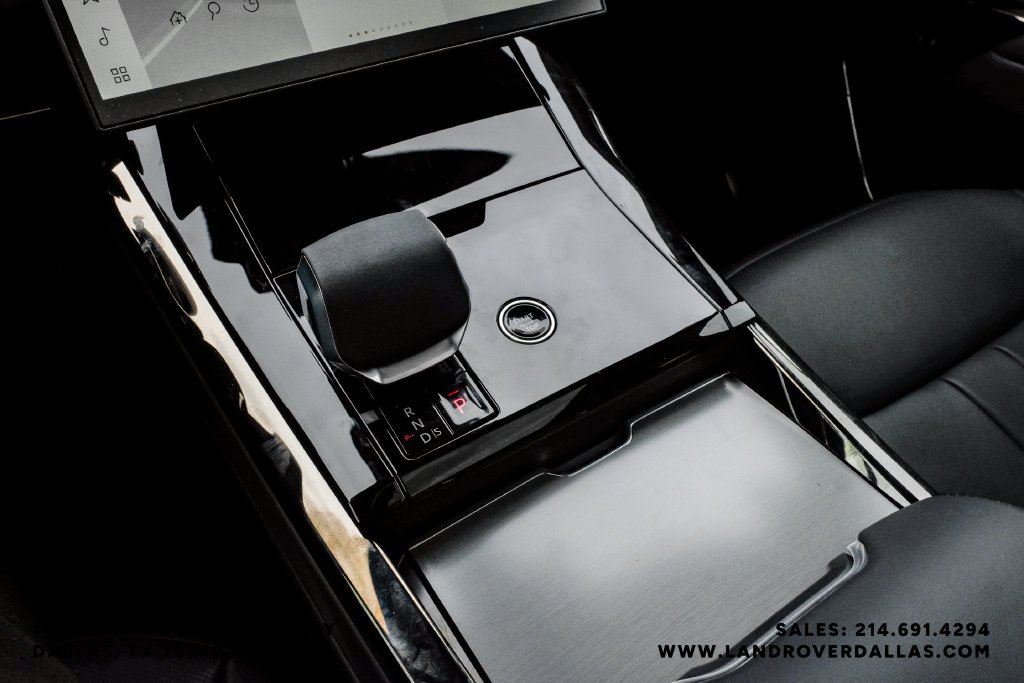 New 2026 Carpathian Gray Land Rover SE image 28