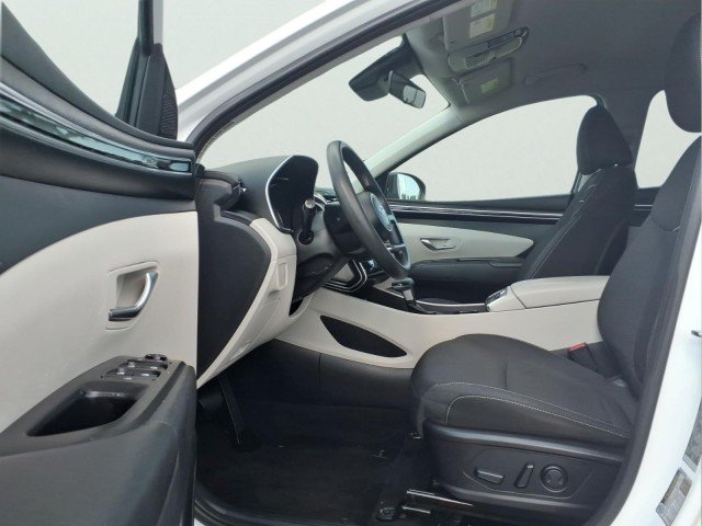 Used 2022 Quartz White Hyundai SEL image 16