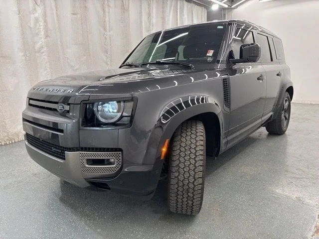 2023 Land Rover Defender X-Dynamic SE - Photo 4