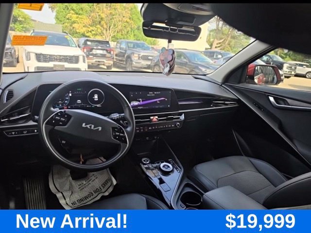 Used 2023  Kia Wind image 20