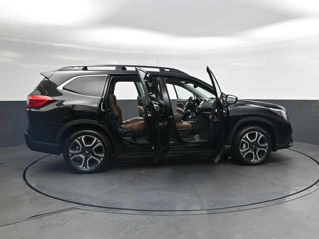 Used 2025 Black Subaru Touring image 39