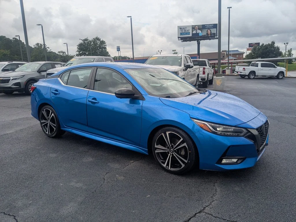 Used 2021 Electric Blue Metallic Nissan SR image 3