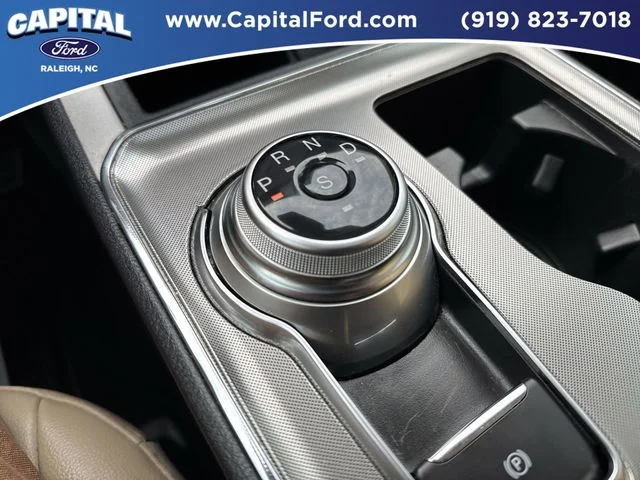 Used 2022 Red Ford SEL image 33