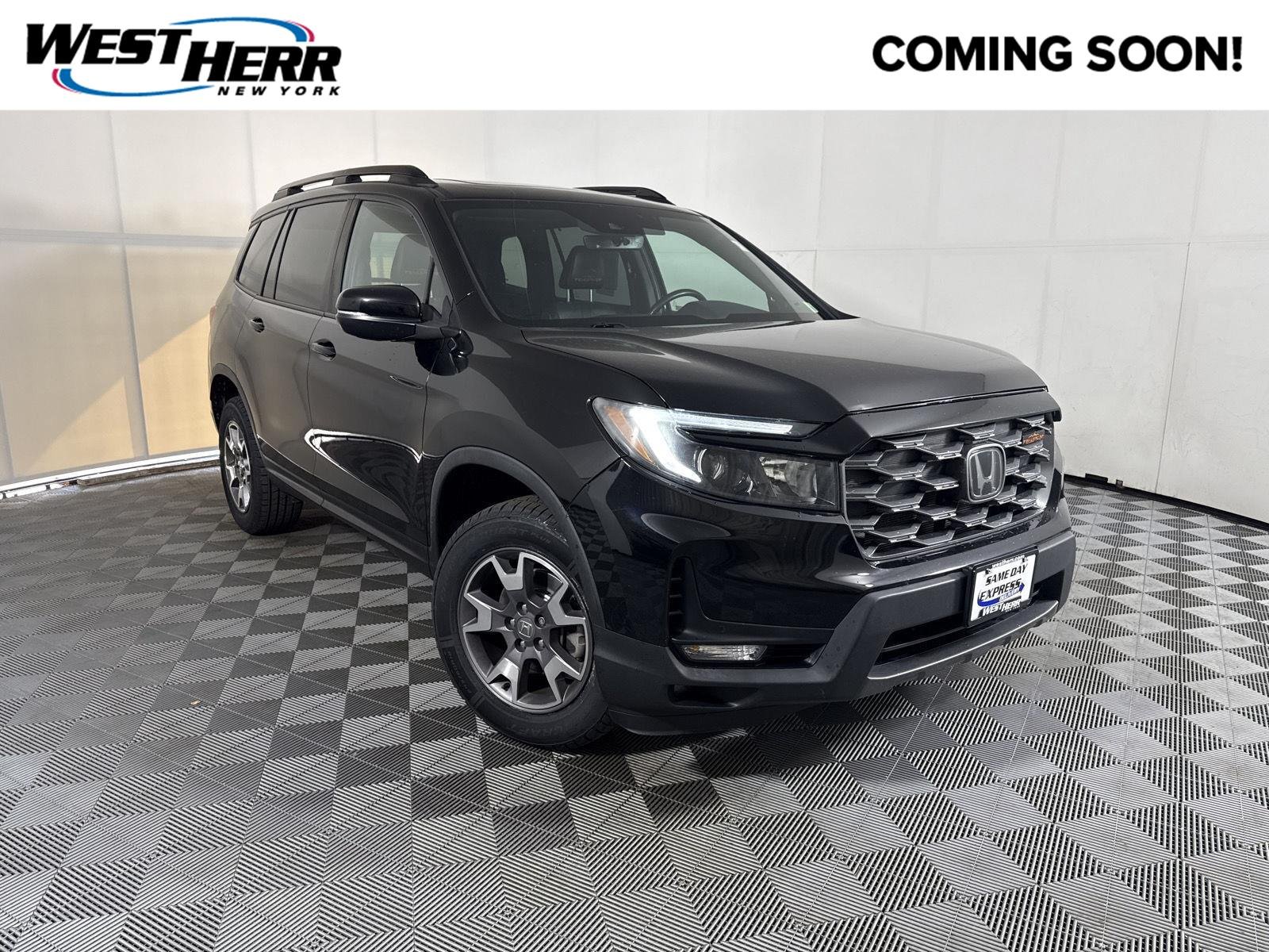 Used 2022 Crystal Black Pearl Honda TrailSport image 1