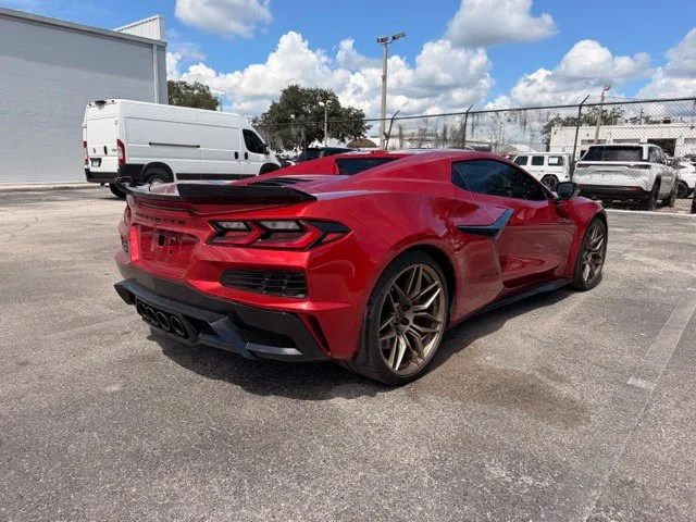 Used 2023 Red Mist Metallic Tintcoat Chevrolet 2LZ image 4