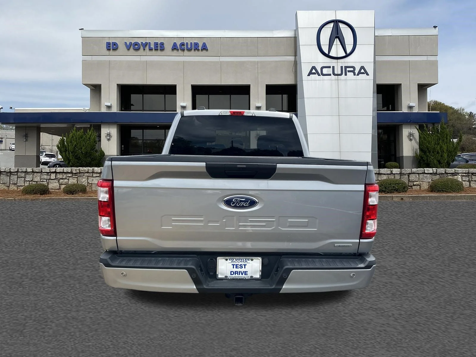 Used 2021 Iconic Silver Metallic Ford XL image 6