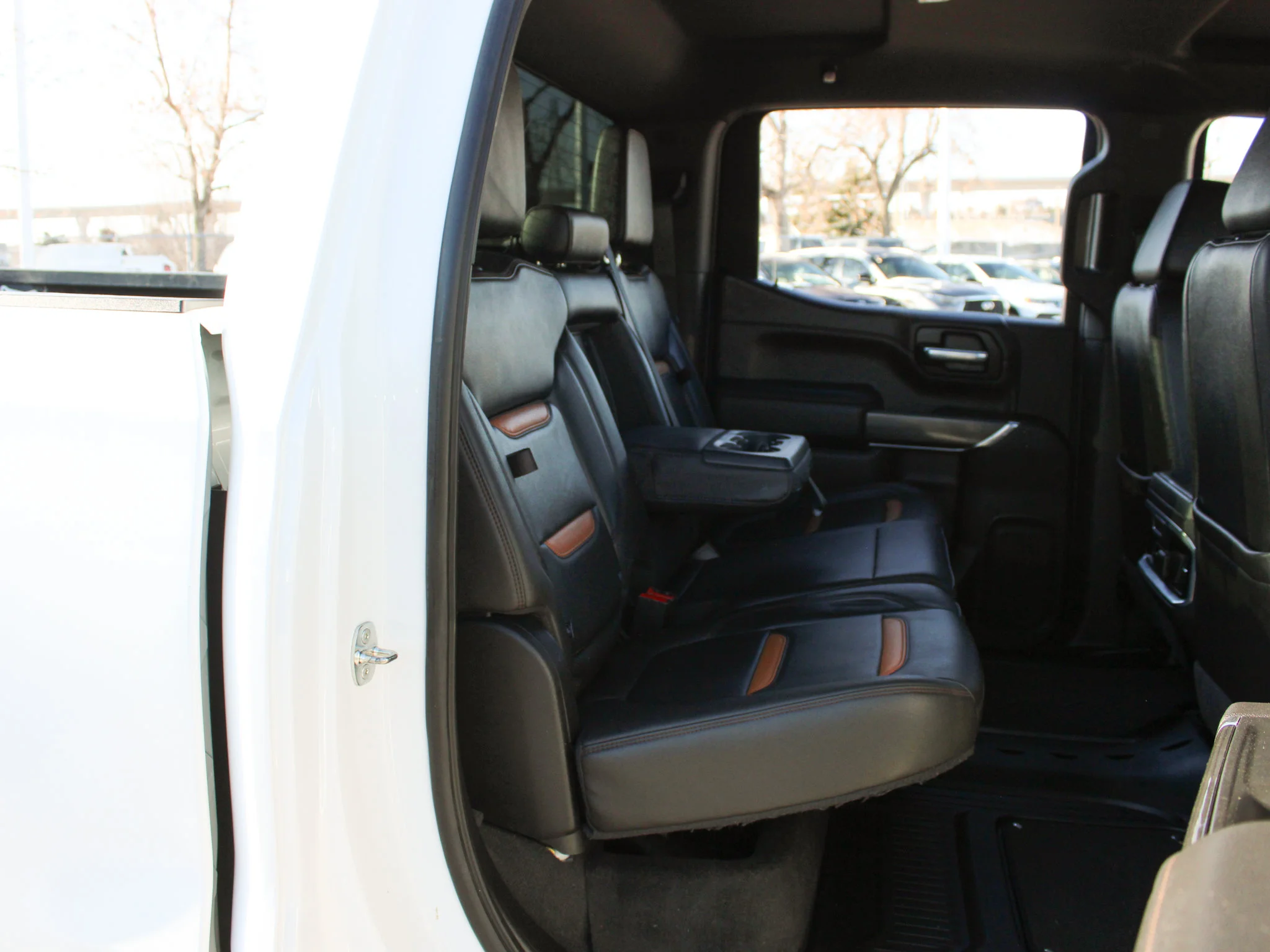 Certified Used 2021 White GMC AT4 * V8 | MultiPro Tailgate | Apple CarPlay | Bedliner | Heated/Vented Seats | Remote Start | 3M image 21