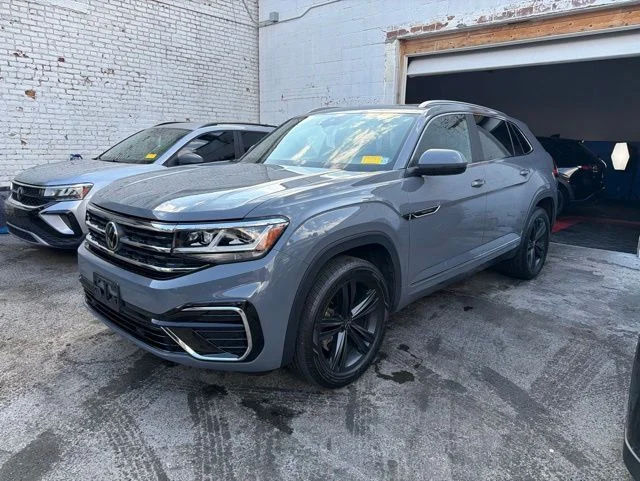 2022 Volkswagen Atlas Cross Sport 2.0T SEL R-LINE 4MOTION's photo
