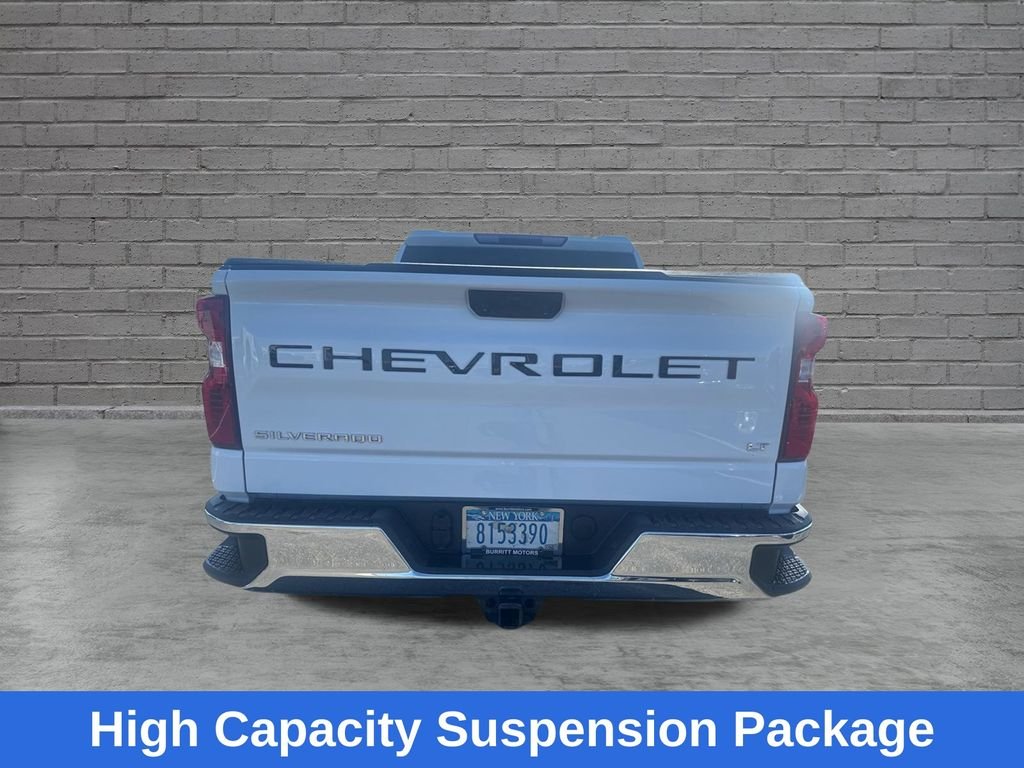 Used 2023 White Chevrolet LT image 4