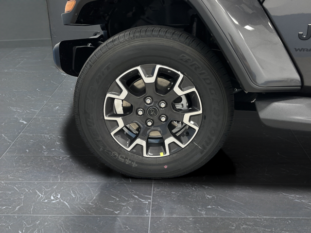 2025 Jeep Wrangler 4-Door Sahara - Photo 37