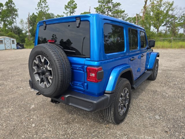 New 2026 Hydro Blue Pearl-Coat Exterior Paint Jeep Sahara image 4