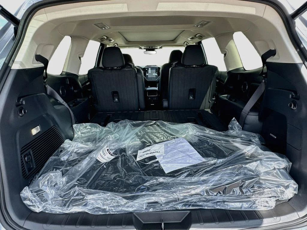 New 2027 Silver Subaru Onyx Edition Touring image 33