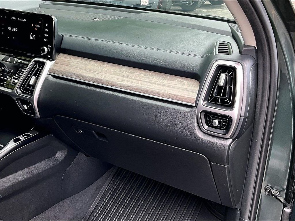Used 2023 Green Kia X-Line S image 13