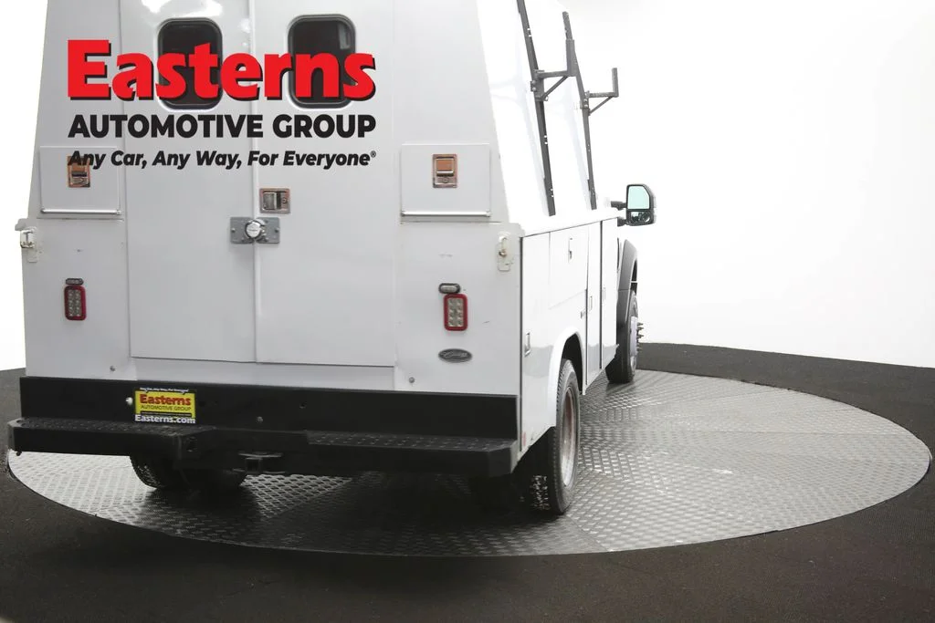 Used 2017 White Ford XL image 40