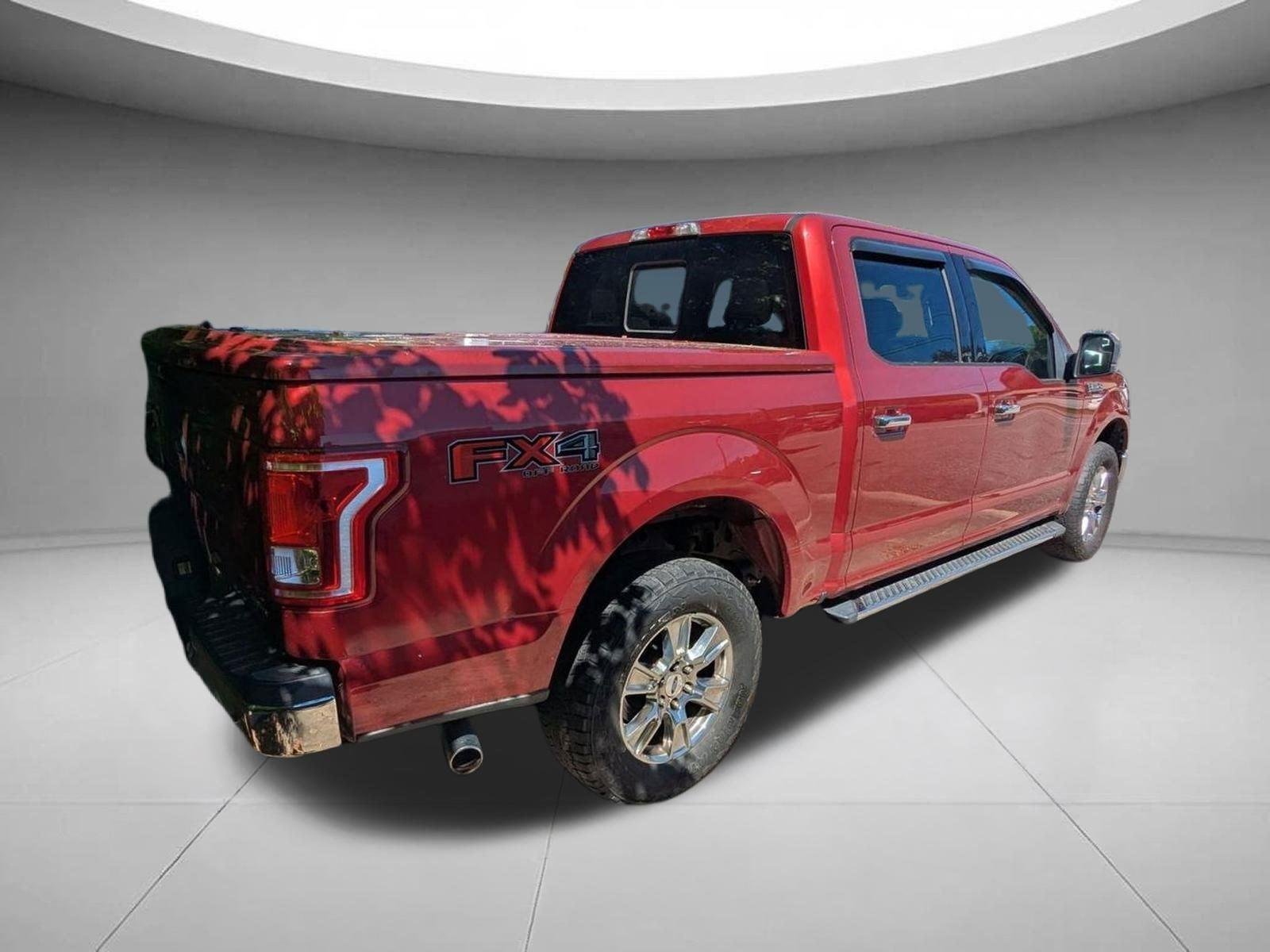 Used 2015 Ruby Red Metallic Tinted Clearcoat Ford XLT image 4