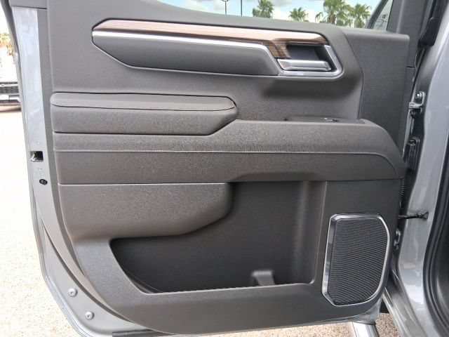 New 2026 Sterling Gray Metallic Chevrolet LT image 17