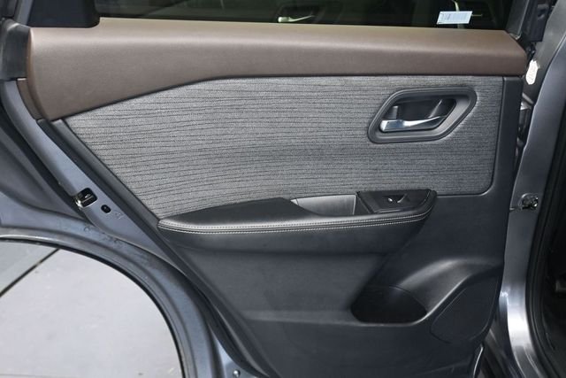 Used 2023 Gun Metallic Nissan SV image 16