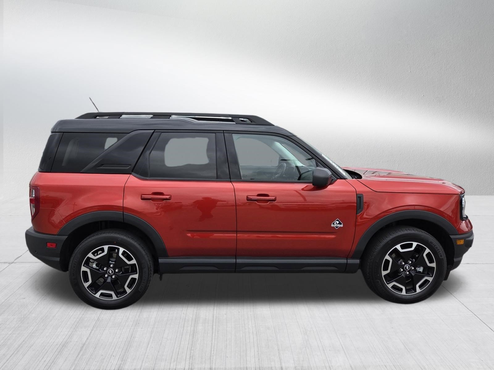 Certified Used 2023 Hot Pepper Red Tinted Clearcoat Ford Outer Banks image 8