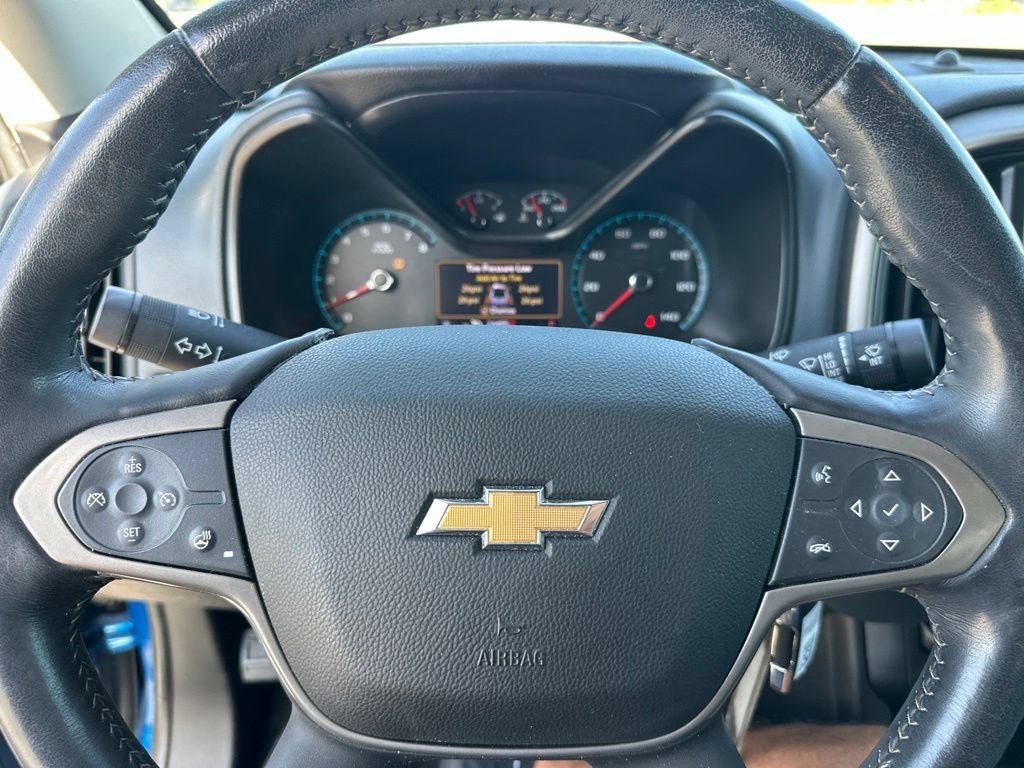 Used 2022 Blue Chevrolet Z71 image 23