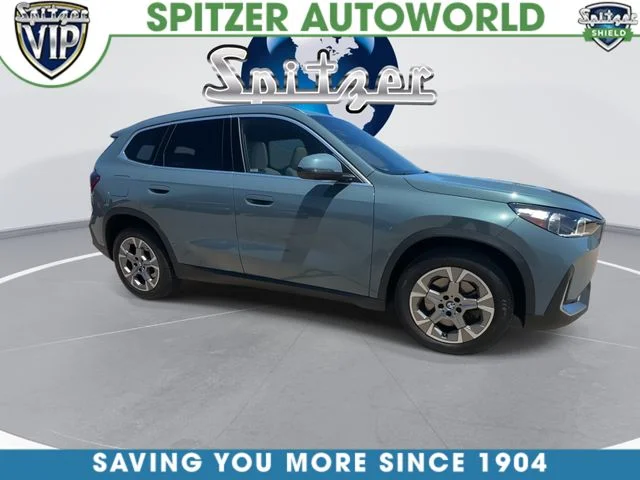 Used 2023 Green BMW xDrive28i image 2