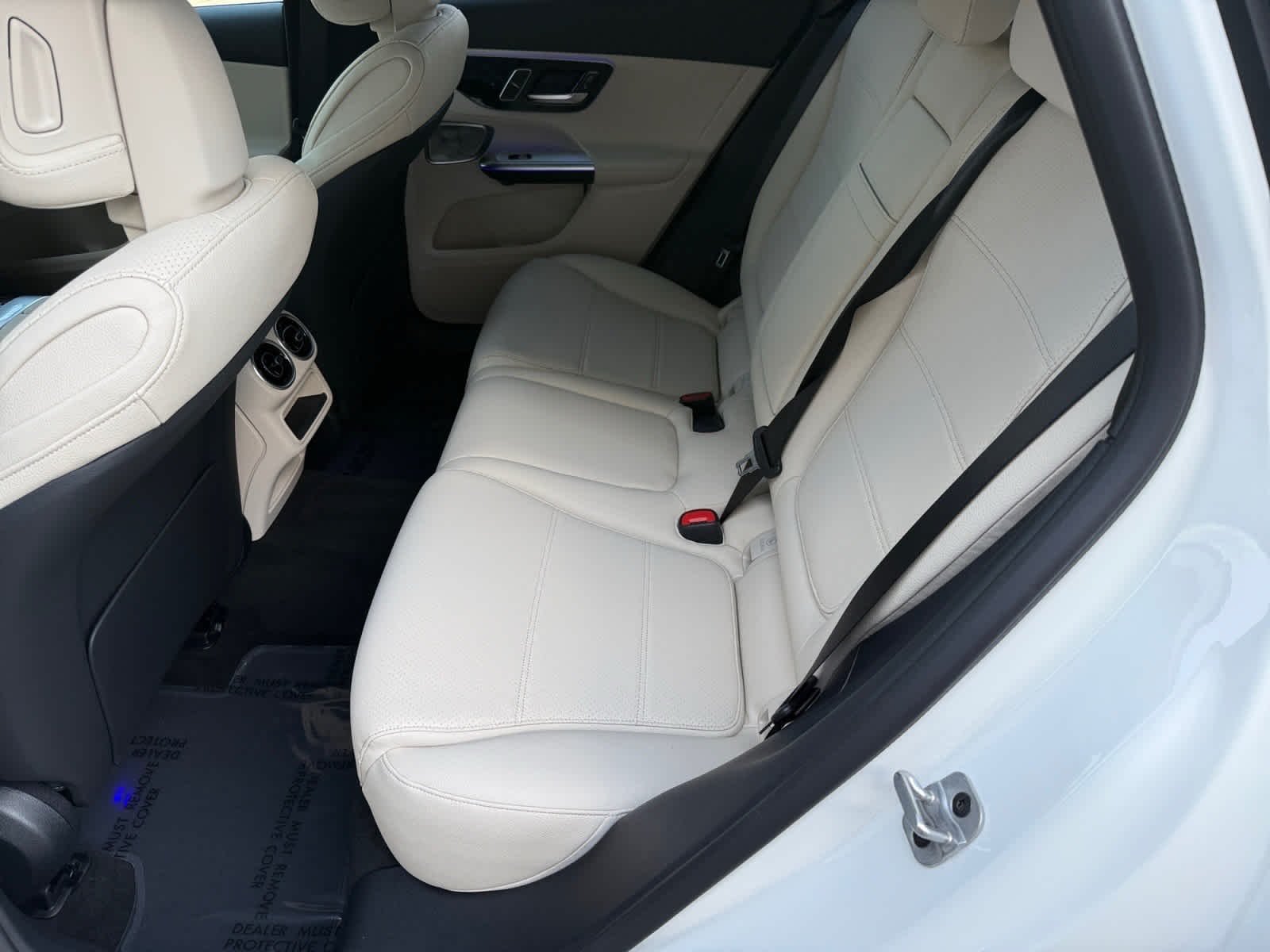 Used 2026 Polar White Mercedes-Benz GLC 300 image 11