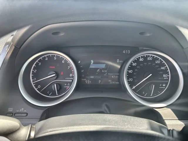 2024 Toyota Camry LE - Photo 12