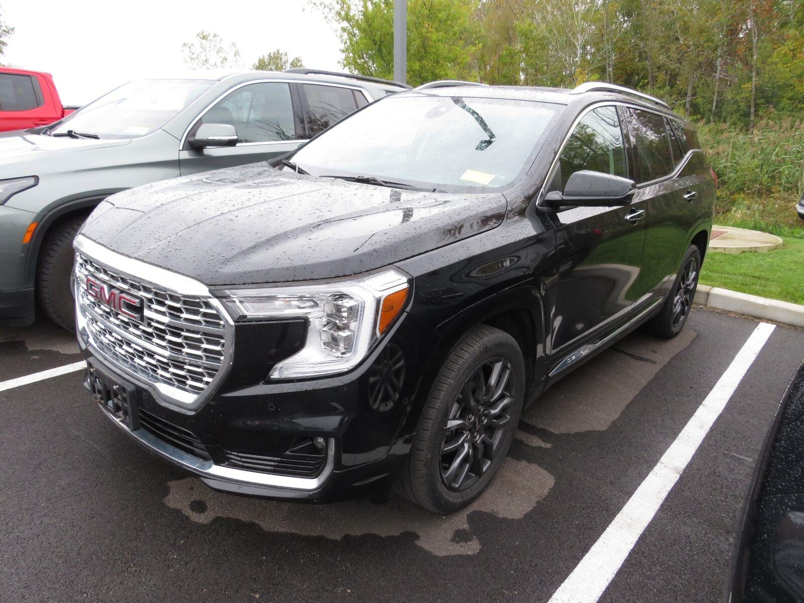 Used 2024 Ebony Twilight Metallic GMC Denali image 6