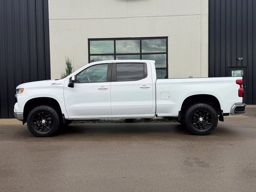 Used 2023 White Chevrolet LT image 2