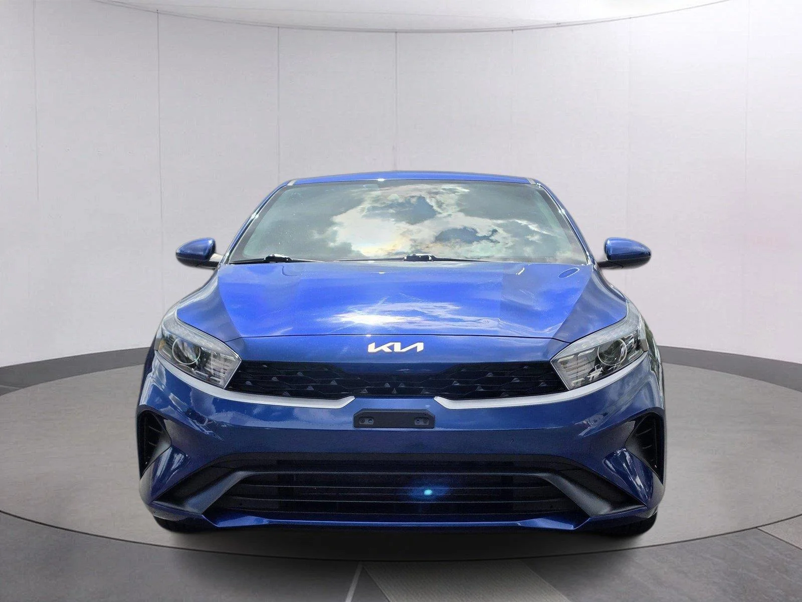 Used 2023 Deep Sea Blue Kia LXS image 2