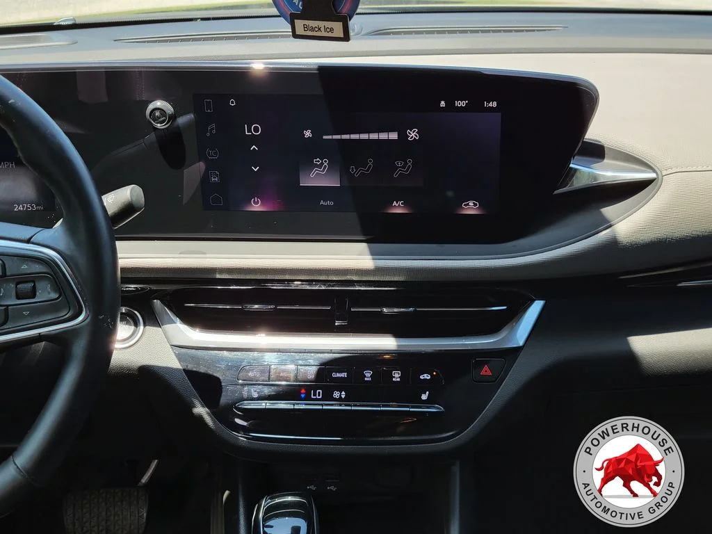 Used 2024 Black Buick Avenir image 22